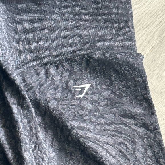 GymShark Women’s Black Patterned Leggings Appx Size 8 - Picture 2 of 8